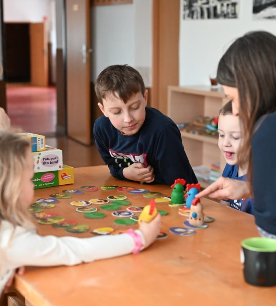 Uczestnicy Dnia Gier Planszowych podczas rozgrywki