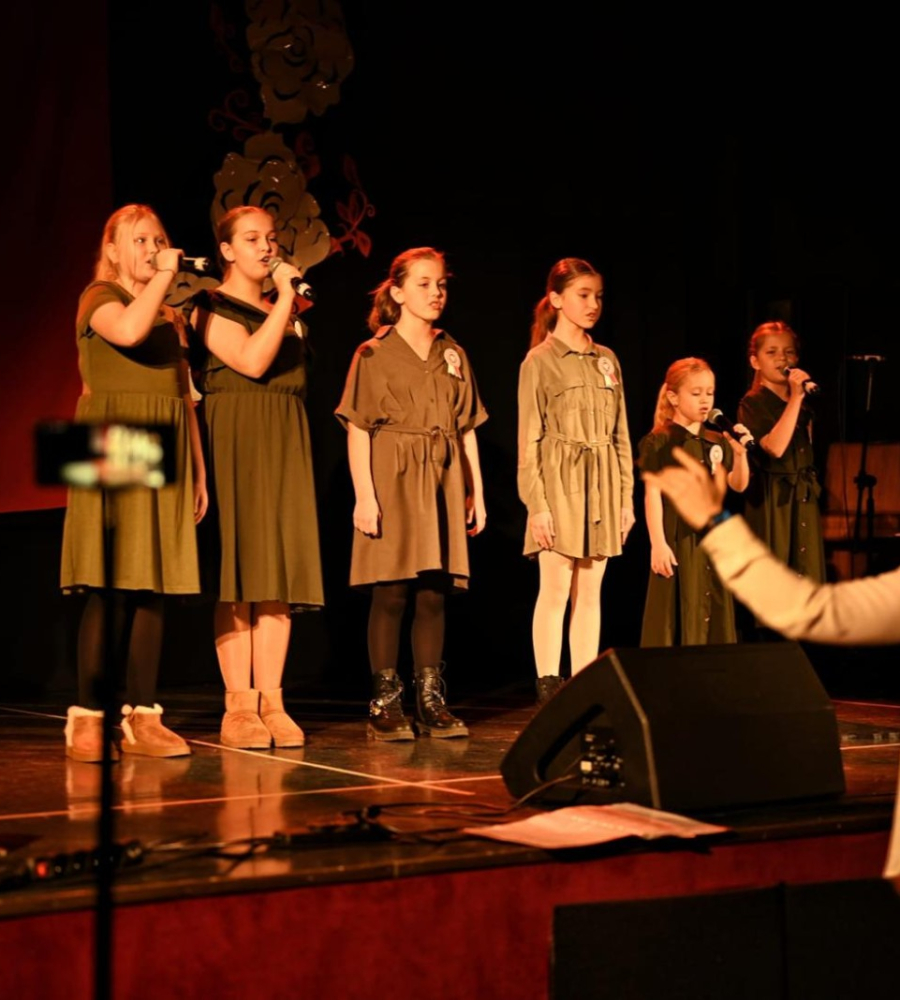 Dream team śpiewa pieśni patriotyczne